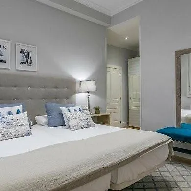 Apartamento Amplio Y Confortable En El Casco Viejo Con Parking Privado Bilbao