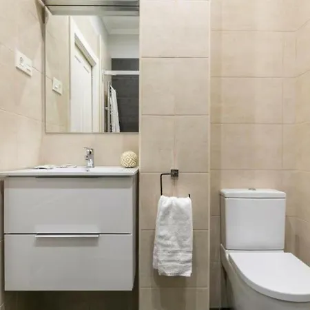 Amplio Y Confortable En El Casco Viejo Con Parking Privado * Bilbao