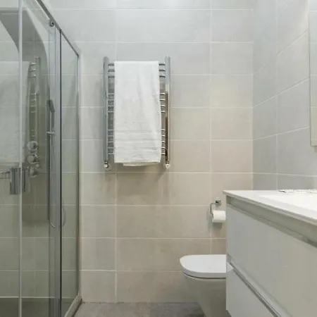 Appartamento Amplio Y Confortable En El Casco Viejo Con Parking Privado