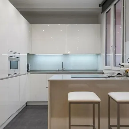 Amplio Y Confortable En El Casco Viejo Con Parking Privado Appartamento *